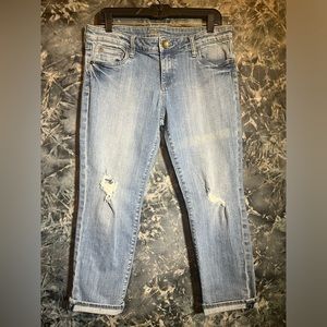 Kut from the Kloth straight leg medium wash mid-rise distressed denim jeans 8